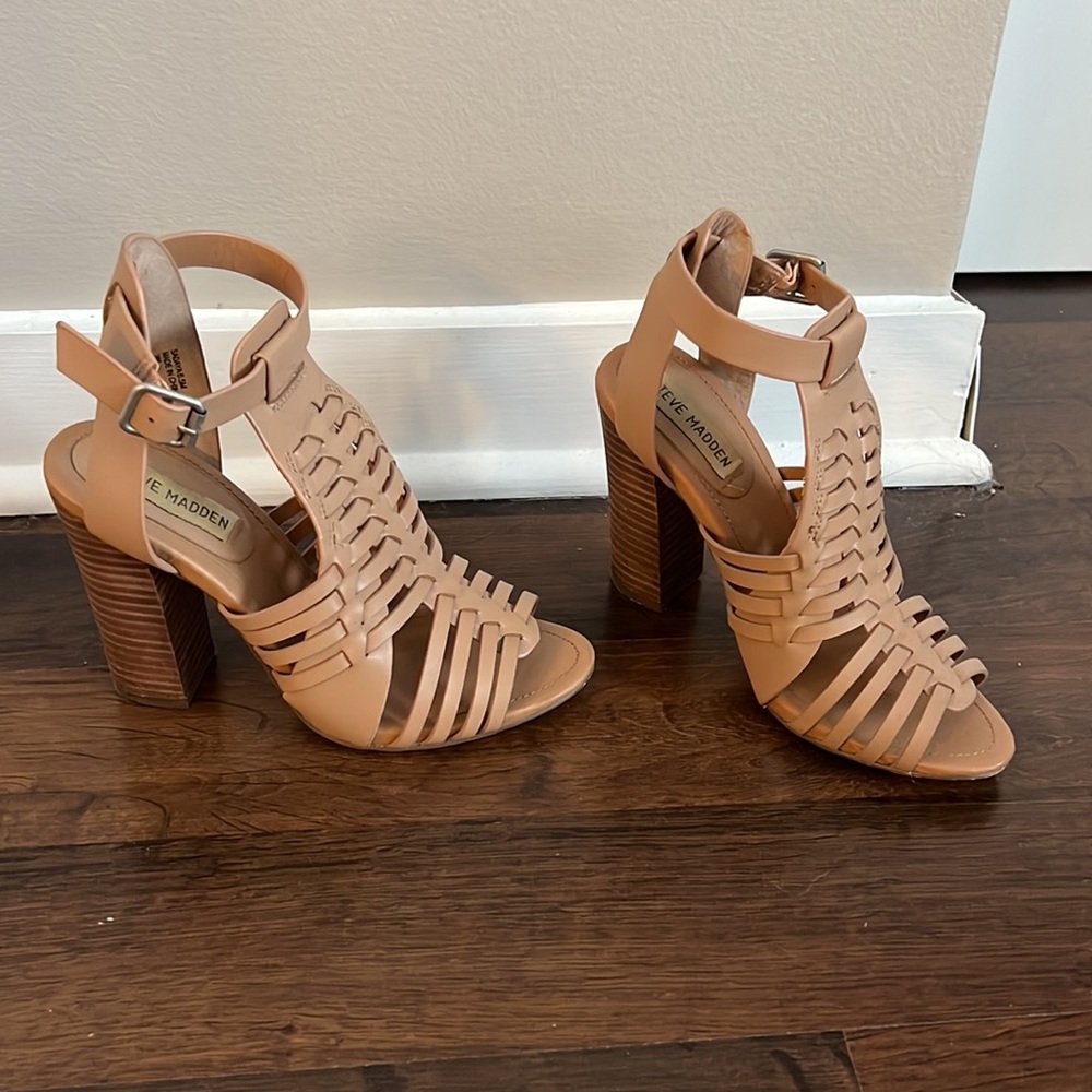 Steve Madden Sadaya Nude Heel - Picture 3 of 8